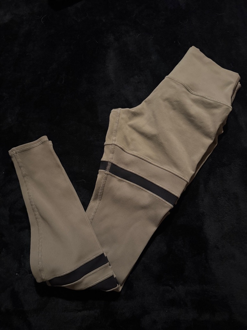 ALO Yoga Tan Leggings with Black Stripe Detail